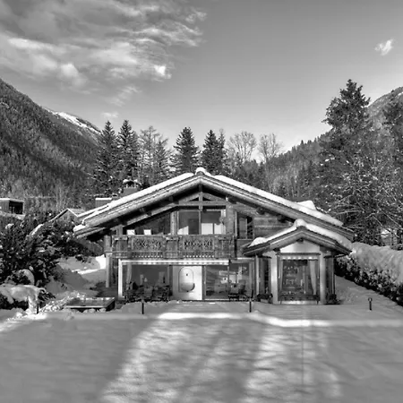 Chalet With Sauna And Outdoor Jacuzzi Homestay *